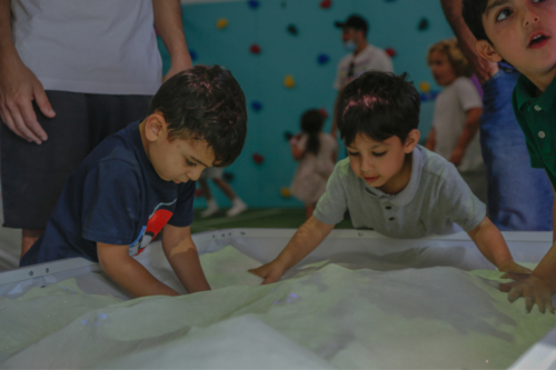 Safe play spaces in los angeles - Ball n Bounce